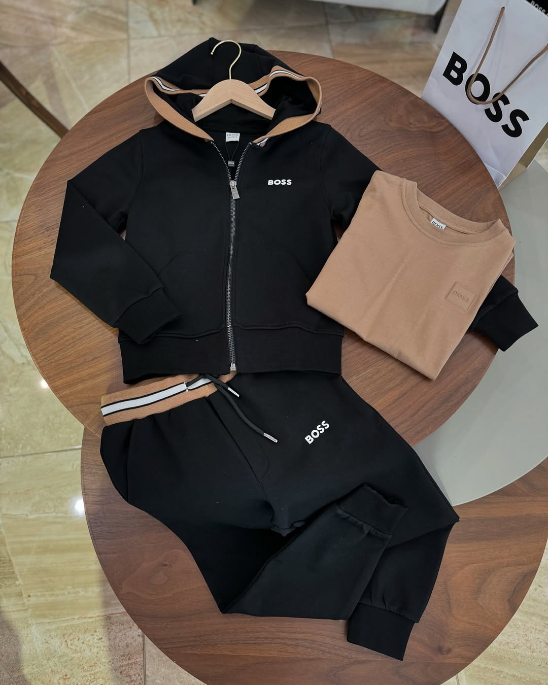CONJUNTO INFANTIL - HUGO BOSS