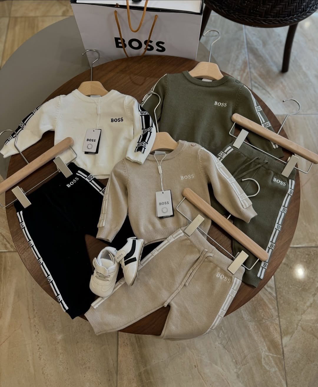 CONJUNTO INFANTIL - HUGO BOSS